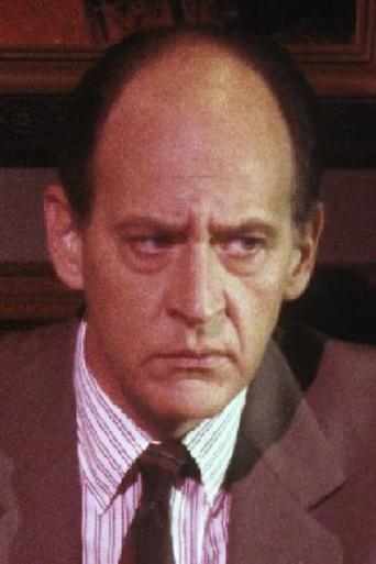 Earl Boen